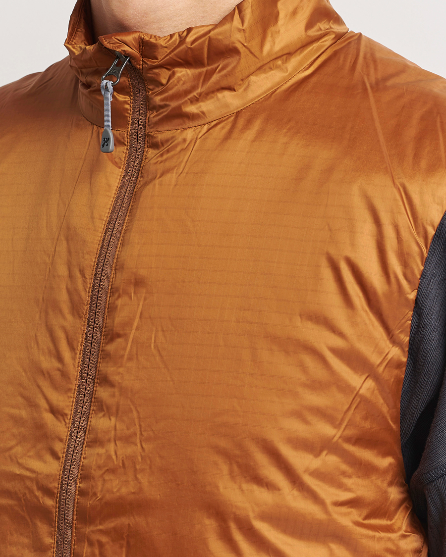 Hombres | Abrigos y chaquetas | Houdini | Dunfri Primaloft Padded Vest Rust Brown