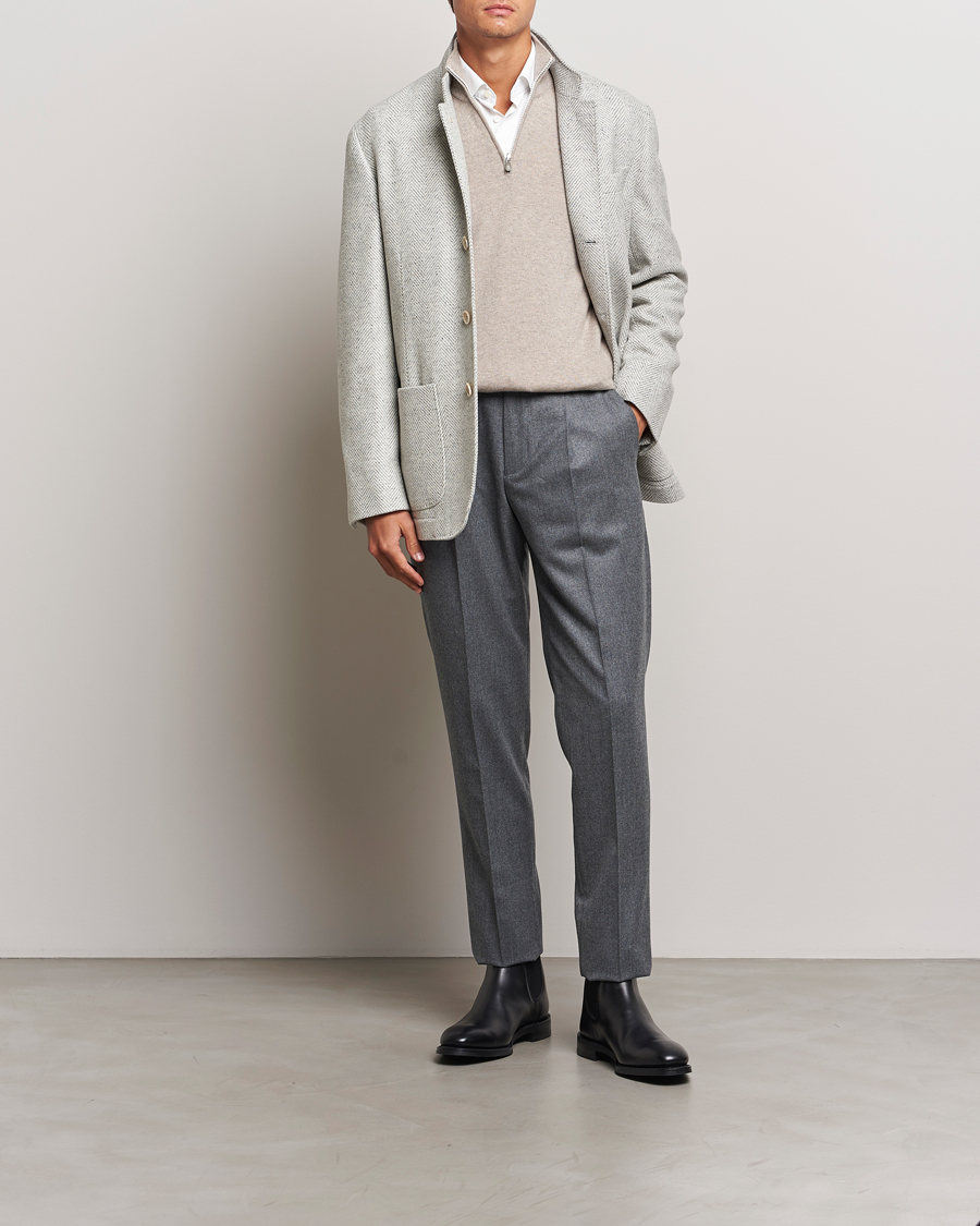 Hombres | Pantalones | Brunello Cucinelli | Slim Fit Pleated Flannel Trousers Grey Melange
