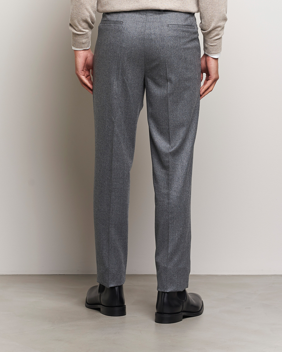 Hombres | Pantalones | Brunello Cucinelli | Slim Fit Pleated Flannel Trousers Grey Melange