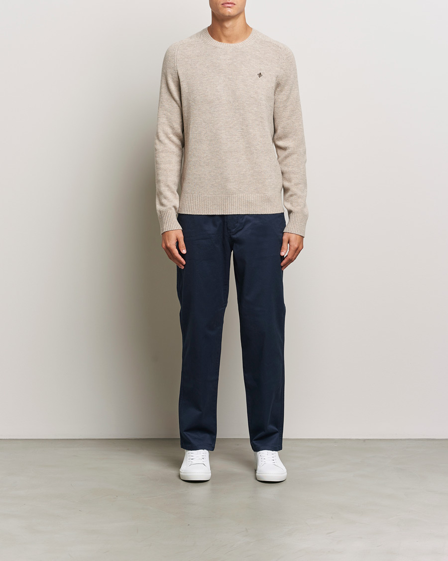 Hombres | Jerséis y prendas de punto | Morris | Hertford Merino Crew Neck Khaki