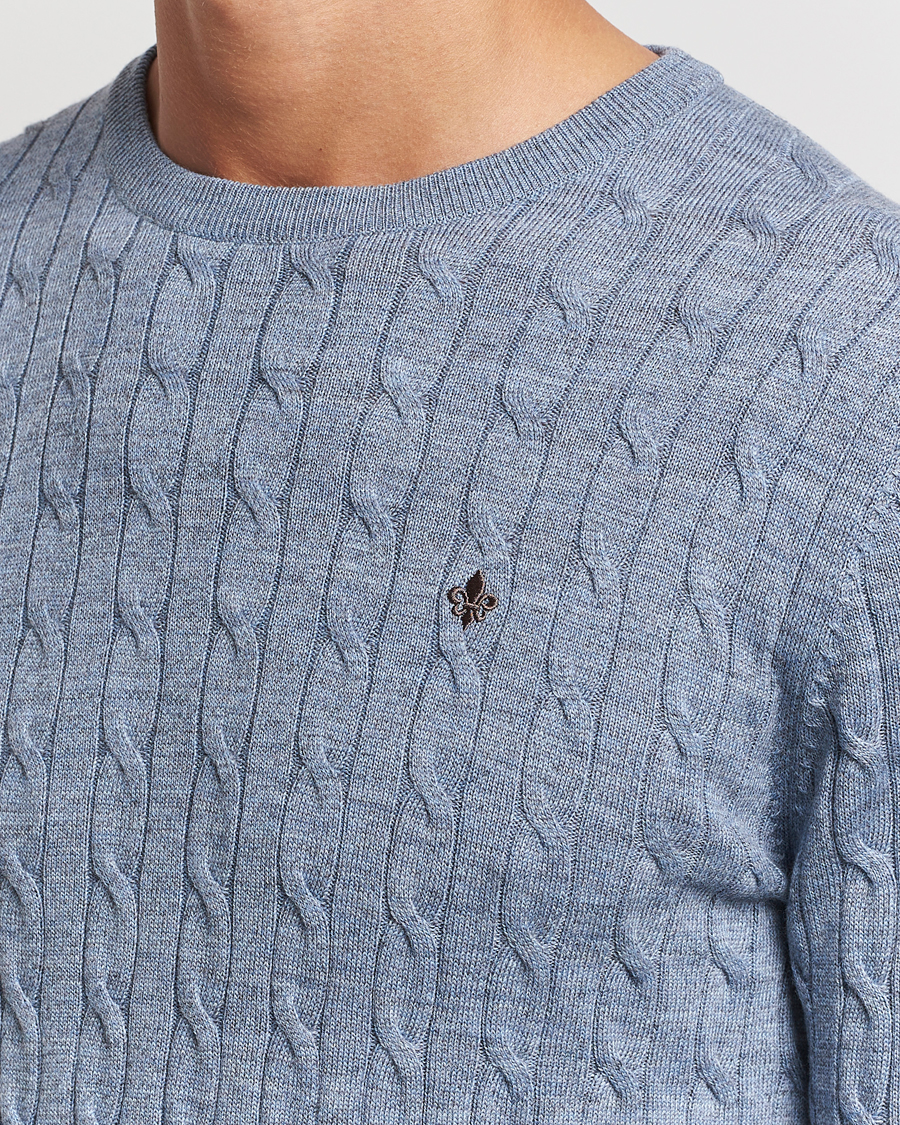 Hombres | Jerséis y prendas de punto | Morris | Merino Cable O-Neck Light Blue