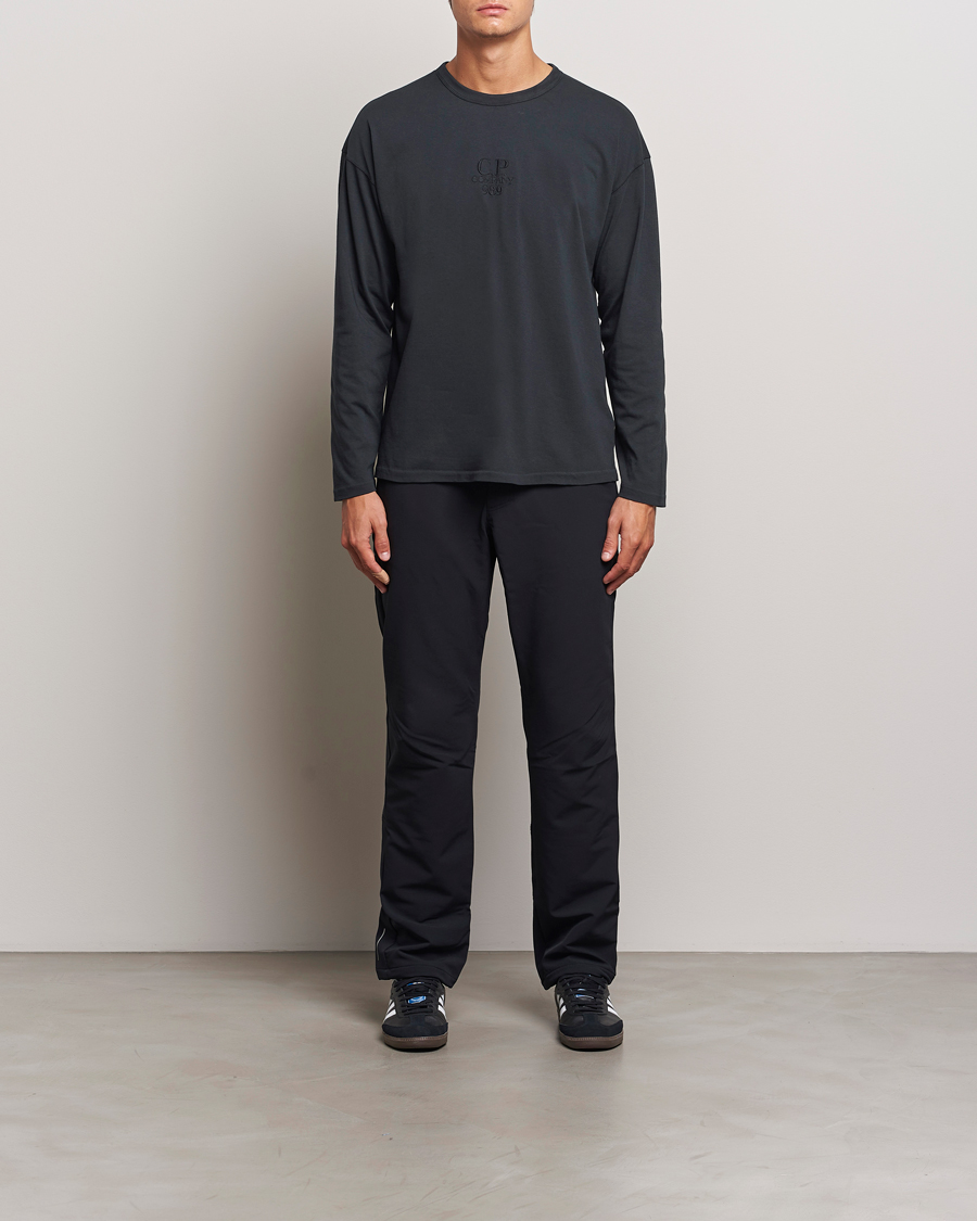 Hombres | Camisetas | C.P. Company | Box Fit Tonal Logo Long Sleeve T-shirt Washed Black