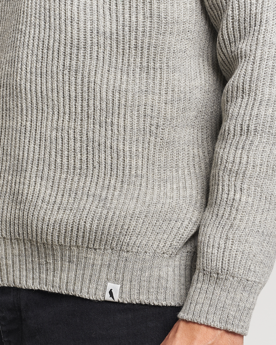 Hombres | Jerséis y prendas de punto | Peregrine | Ford Knitted Wool Half Zip Light Grey