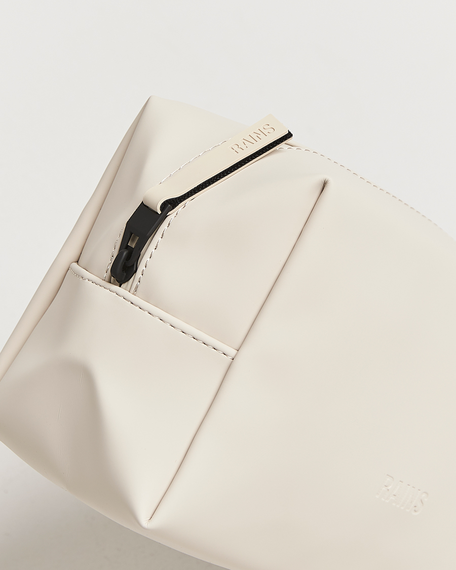 Hombres | RAINS Washbag Small Dune | RAINS | Washbag Small Dune