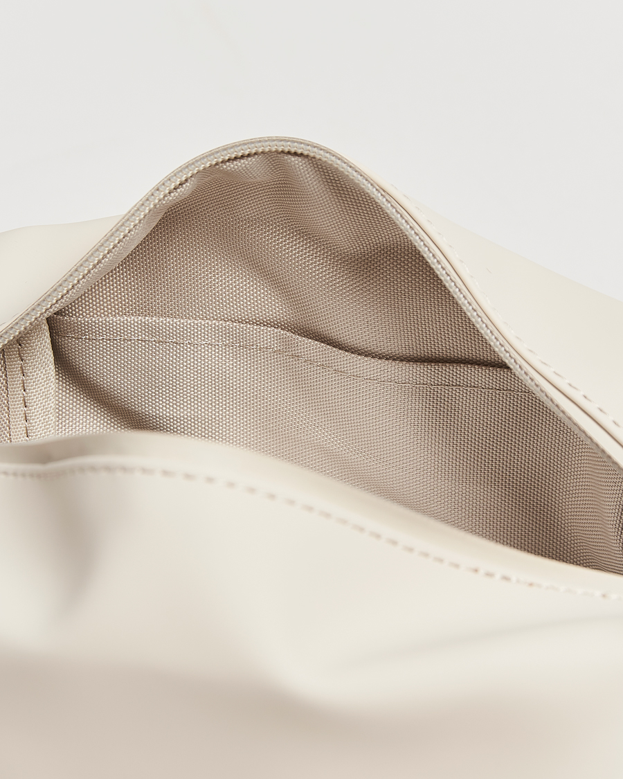 Hombres | RAINS Washbag Small Dune | RAINS | Washbag Small Dune