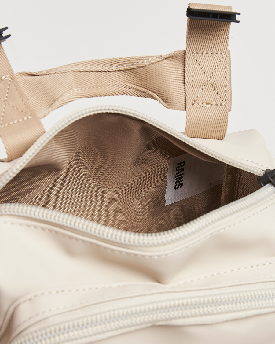 Hombres | RAINS Trail Crossbody Bag Dune | RAINS | Trail Crossbody Bag Dune