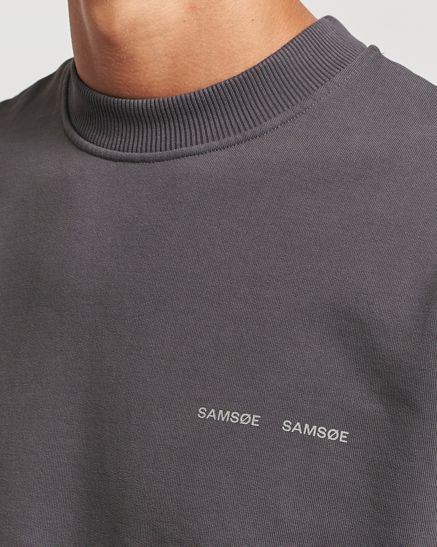 Hombres | Jerséis y prendas de punto | Samsøe Samsøe | Norsbro Crew Neck Sweatshirt Volcanic Ash
