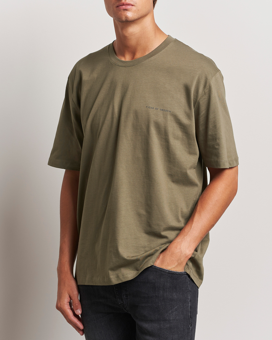 Hombres | Camisetas | Tiger of Sweden | Pro Cotton Logo T-Shirt October Sage