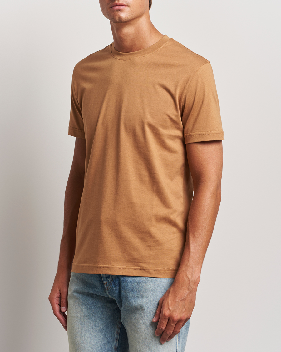 Hombres | Camisetas | Tiger of Sweden | Dillan Crew Neck T-Shirt Warm Forest