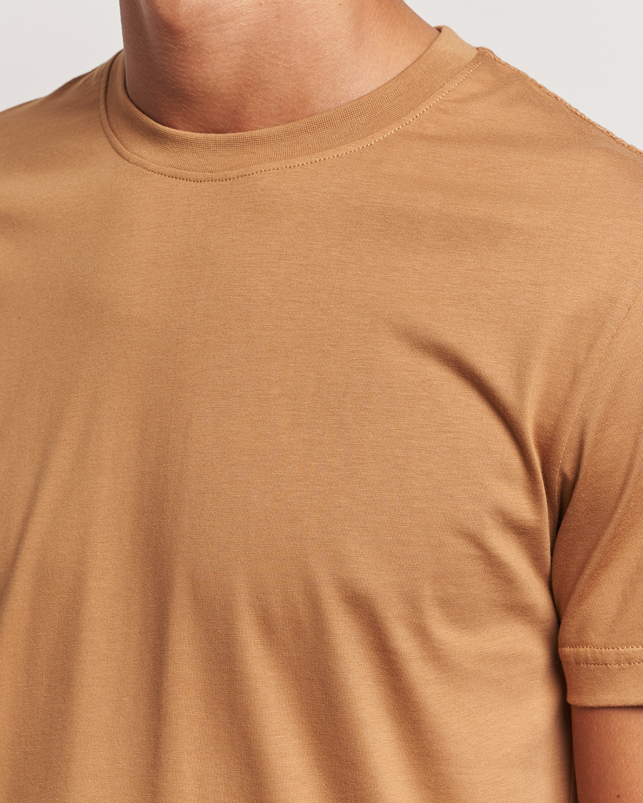 Hombres | Camisetas | Tiger of Sweden | Dillan Crew Neck T-Shirt Warm Forest