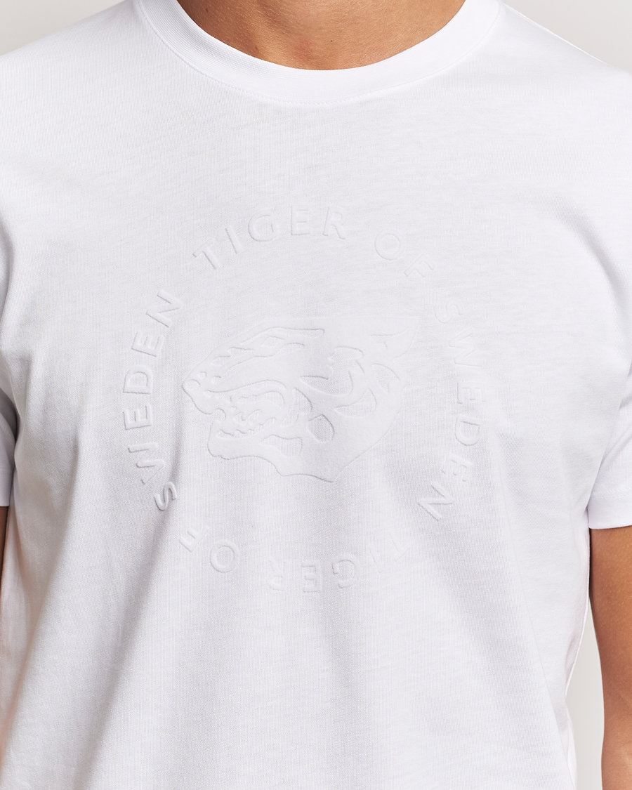 Hombres | Camisetas | Tiger of Sweden | Dillan Logo Crew Neck T-Shirt Pure White