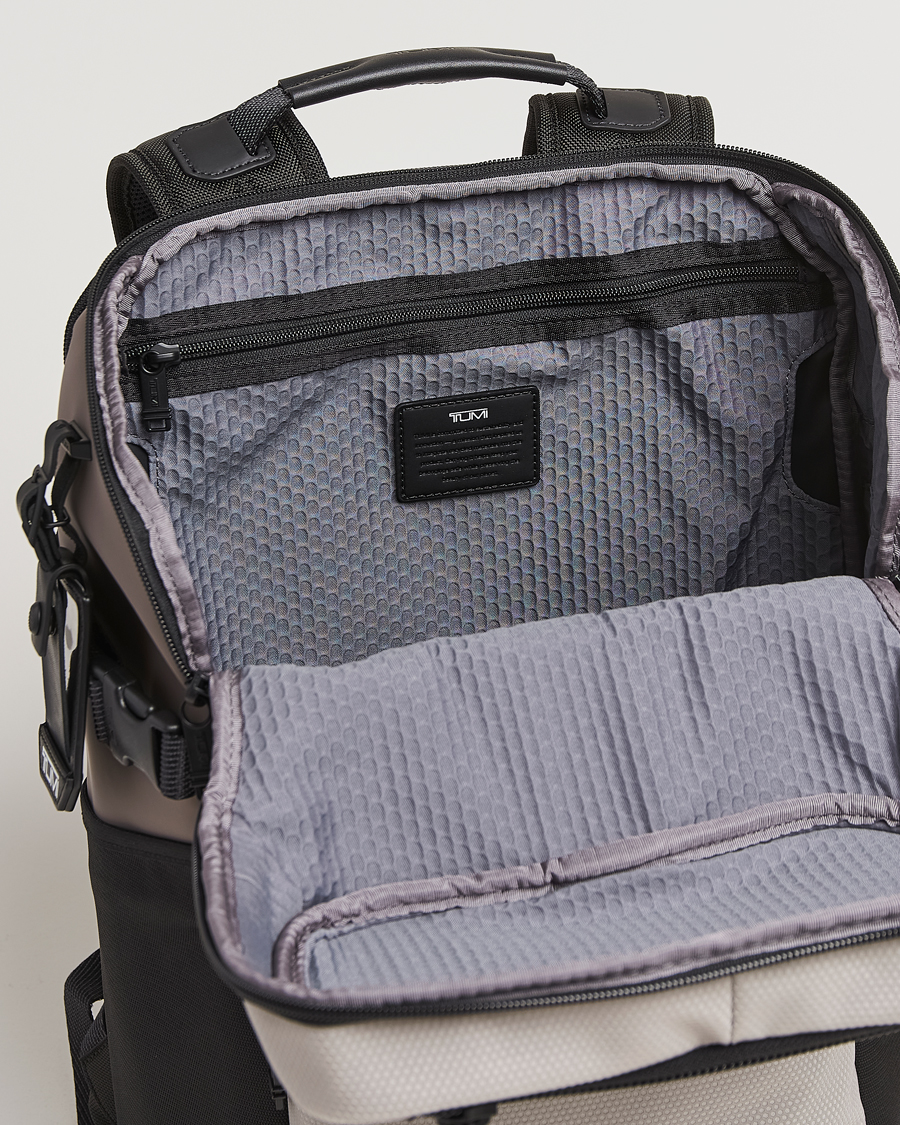 Hombres | TUMI Alpha Bravo Reserve Backpack Chalk | TUMI | Alpha Bravo Reserve Backpack Chalk