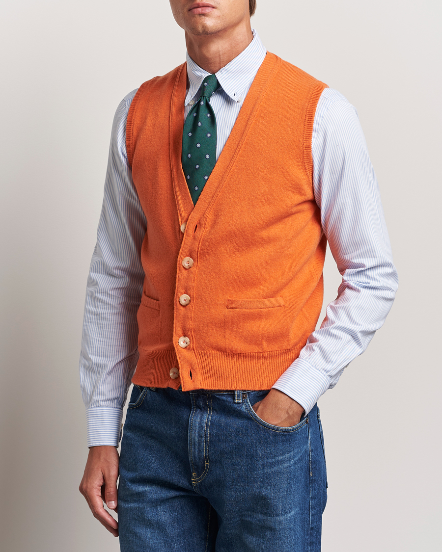 Hombres | Jerséis y prendas de punto | Drake's | Lambswool Vest Cardigan Orange