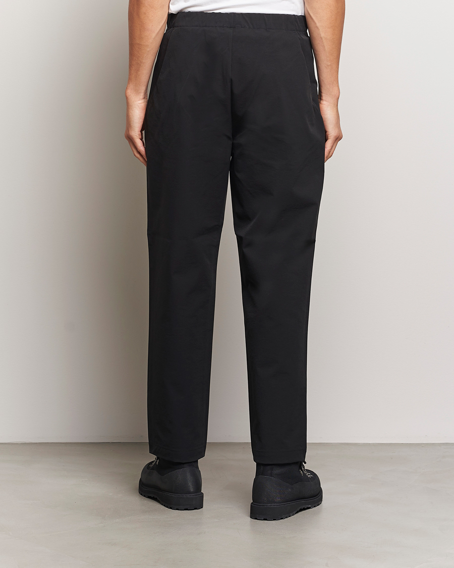 Hombres | Pantalones | Goldwin | One Tuck Tapered Stretch Pants Black