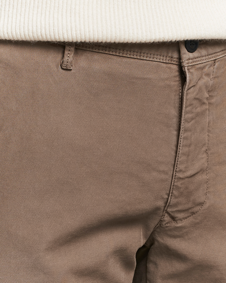 Hombres | Pantalones | Incotex | Slim Fit Garment Dyed Slacks Brown