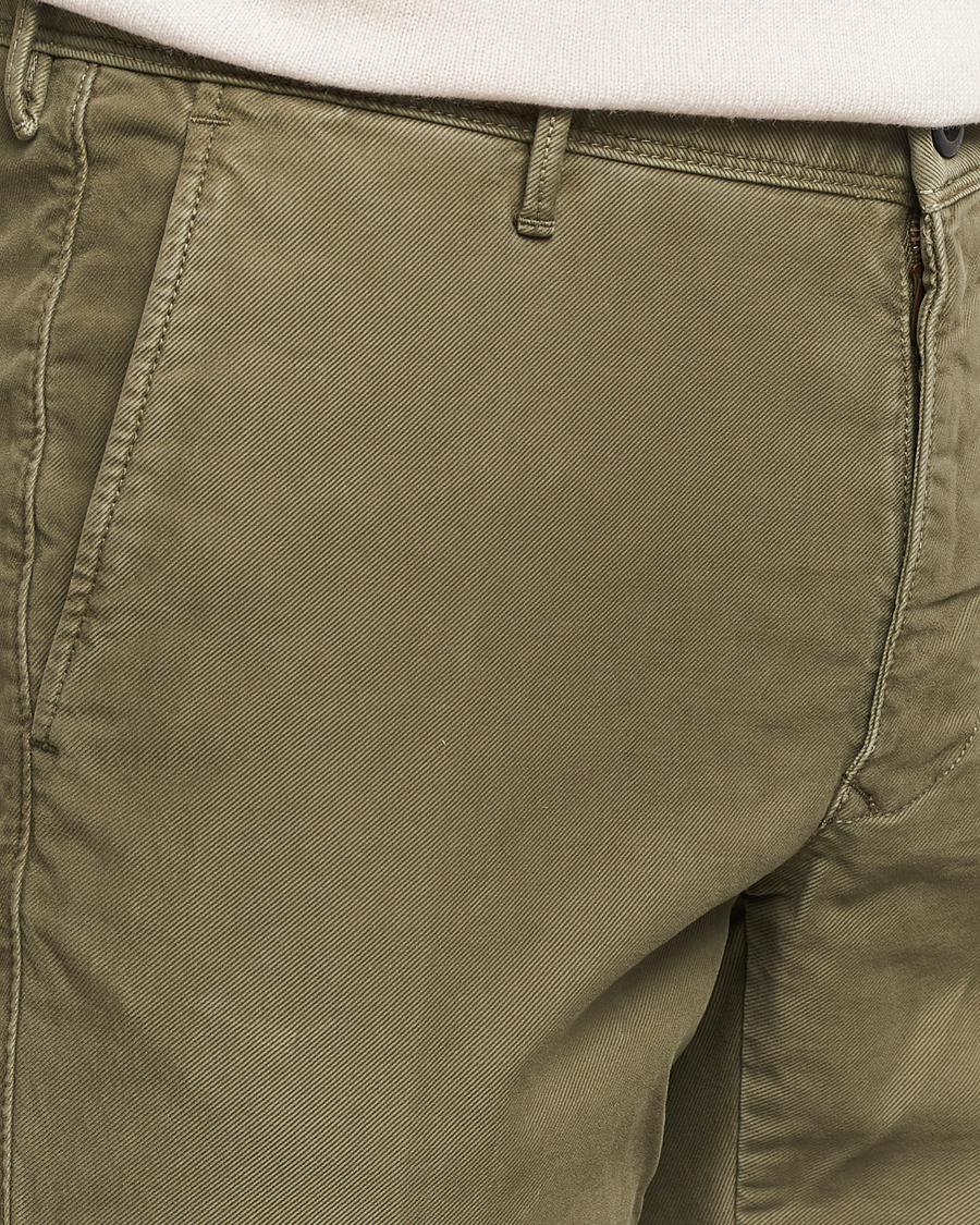 Hombres | Pantalones | Incotex | Slim Fit Garment Dyed Slacks Dark Green
