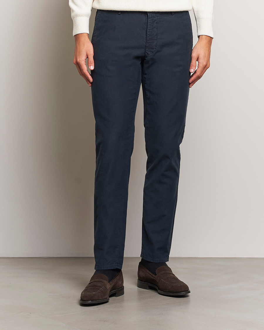 Hombres | Pantalones | Incotex | Slim Fit Garment Dyed Slacks Navy