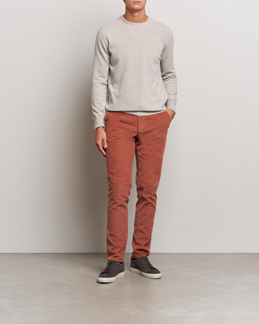 Hombres | Pantalones | Incotex | Slim Fit Baby Corduroy Trousers Vintage Red