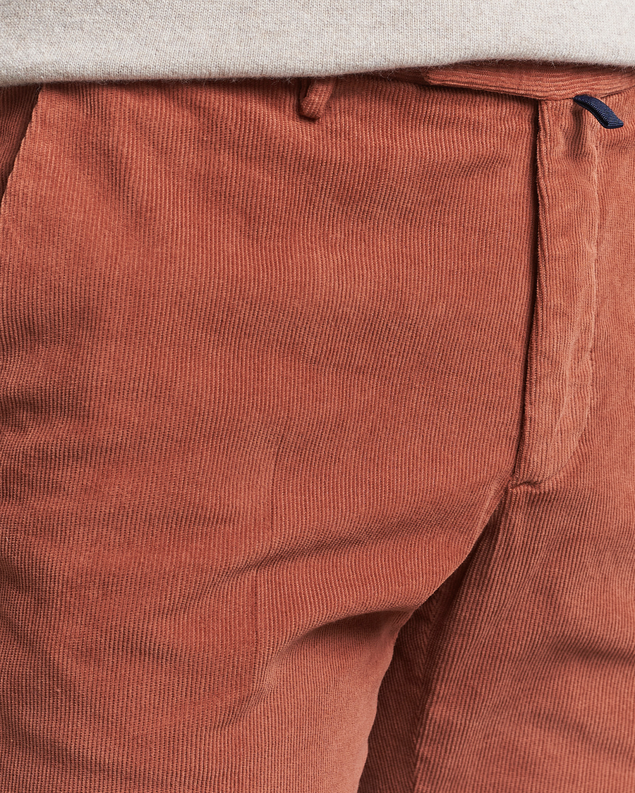 Hombres | Pantalones | Incotex | Slim Fit Baby Corduroy Trousers Vintage Red