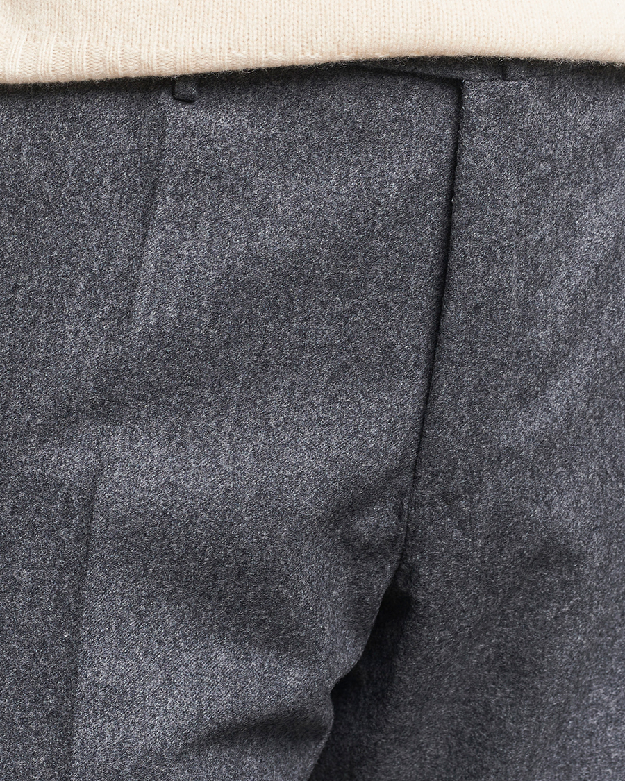 Hombres | Pantalones | Incotex | Slim Fit Carded Flannel Trousers Dark Grey