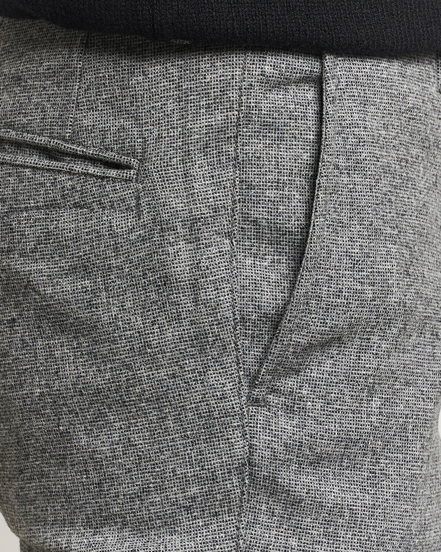 Hombres | Pantalones | Incotex | Slim Fit Washed Wool Stretch Slacks Light Grey