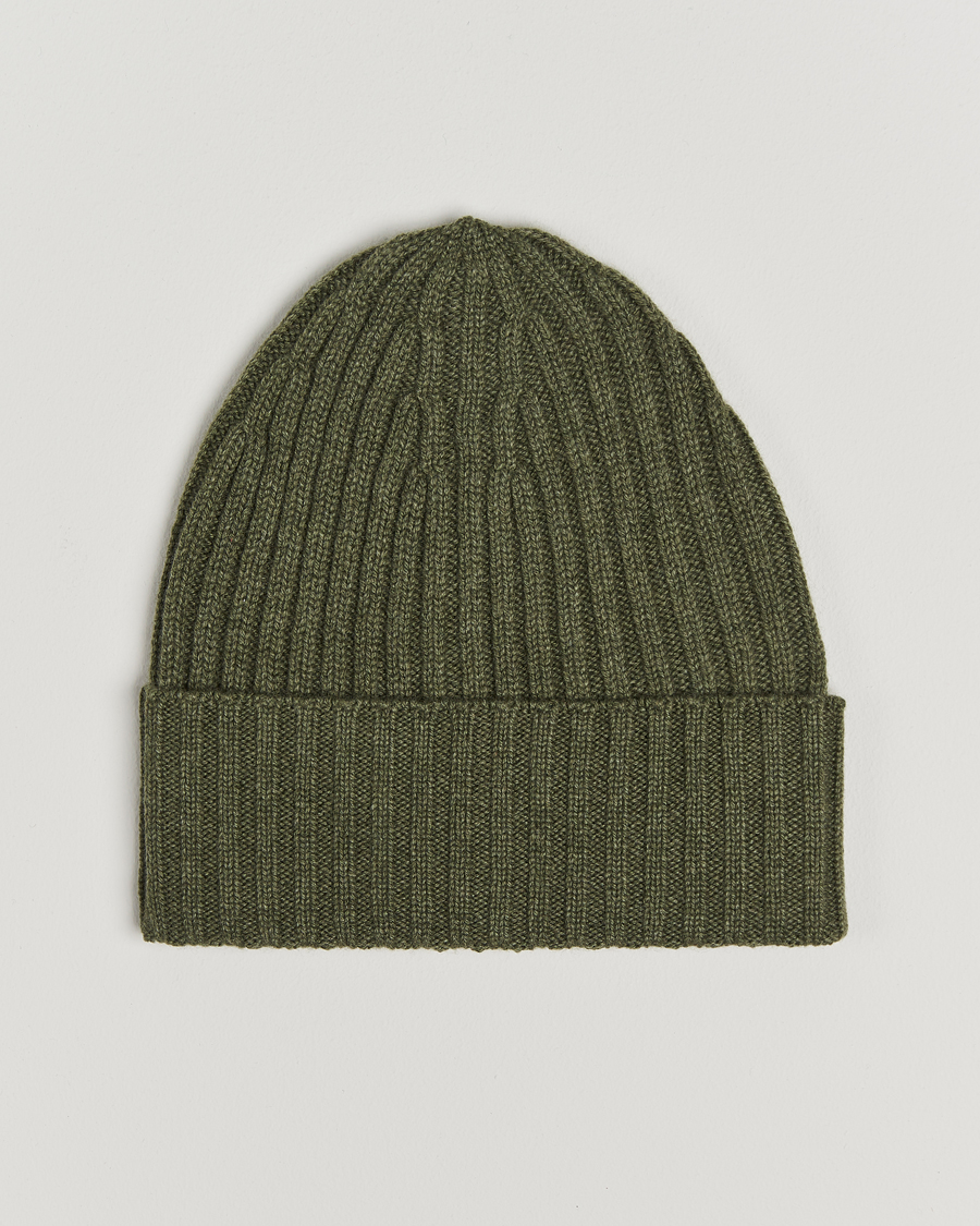 Hombres | Piacenza Cashmere Ribbed Cashmere Beanie Olive | Piacenza Cashmere | Ribbed Cashmere Beanie Olive