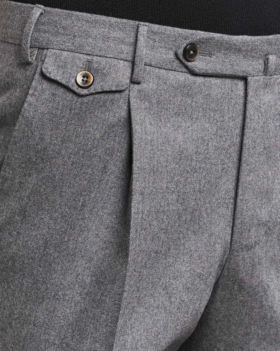 Hombres | Pantalones | PT01 | Slim Fit Pleated Wool/Cashmere Trousers Grey Melange