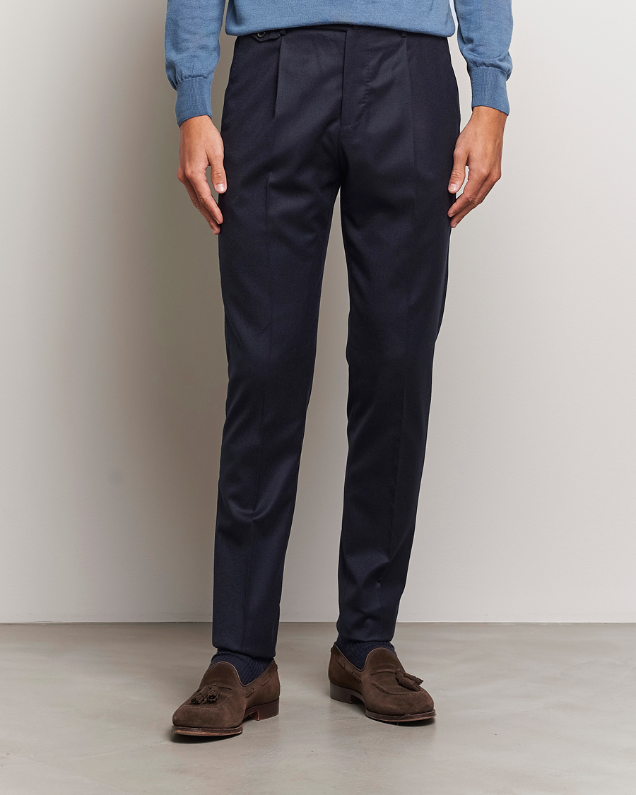 Hombres | Pantalones | PT01 | Slim Fit Pleated Flannel Trousers Navy