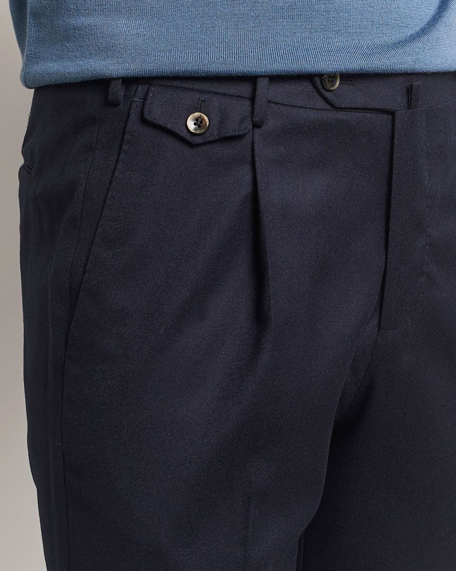 Hombres | Pantalones | PT01 | Slim Fit Pleated Flannel Trousers Navy