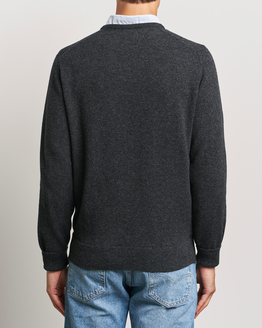 Hombres | Jerséis y prendas de punto | William Lockie | Rob Lambswool V-Neck Charcoal