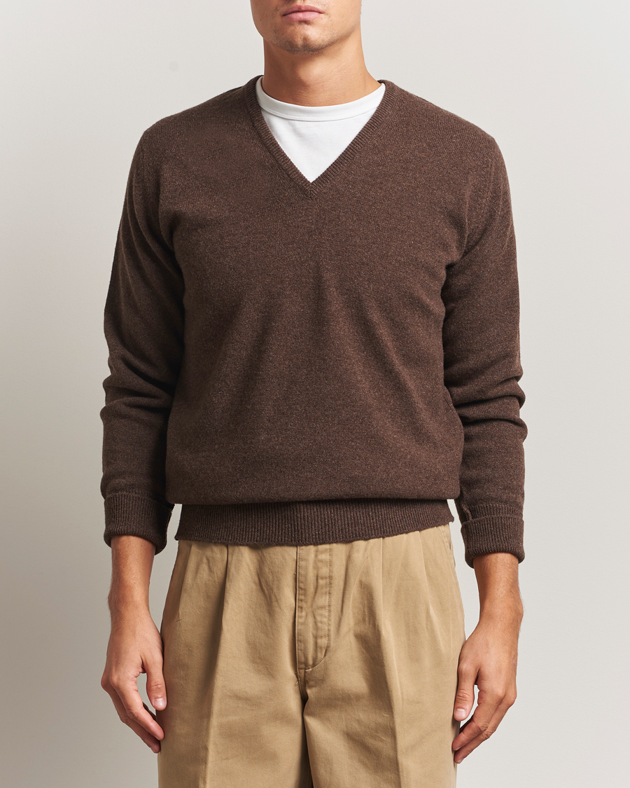 Hombres | Jerséis y prendas de punto | William Lockie | Rob Lambswool V-Neck Mocha