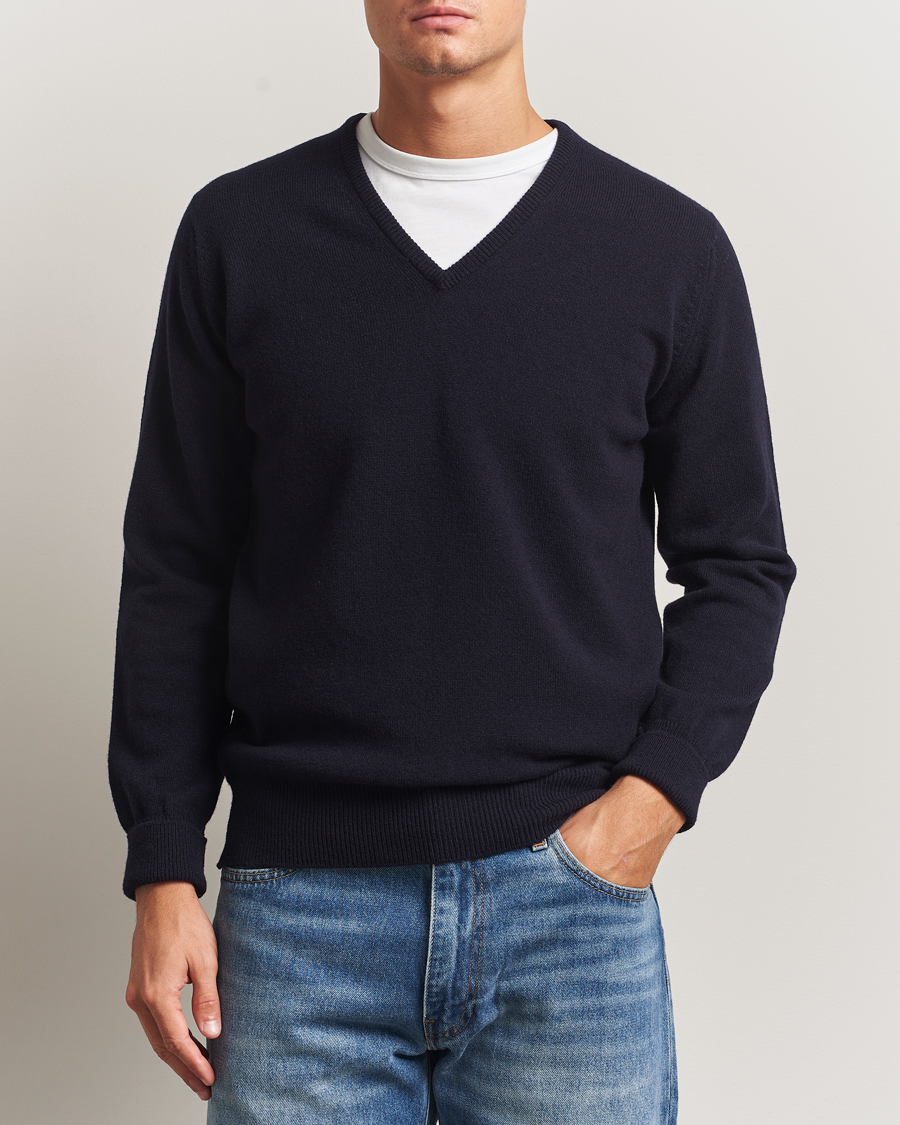 Hombres | Jerséis y prendas de punto | William Lockie | Rob Lambswool V-Neck Navy