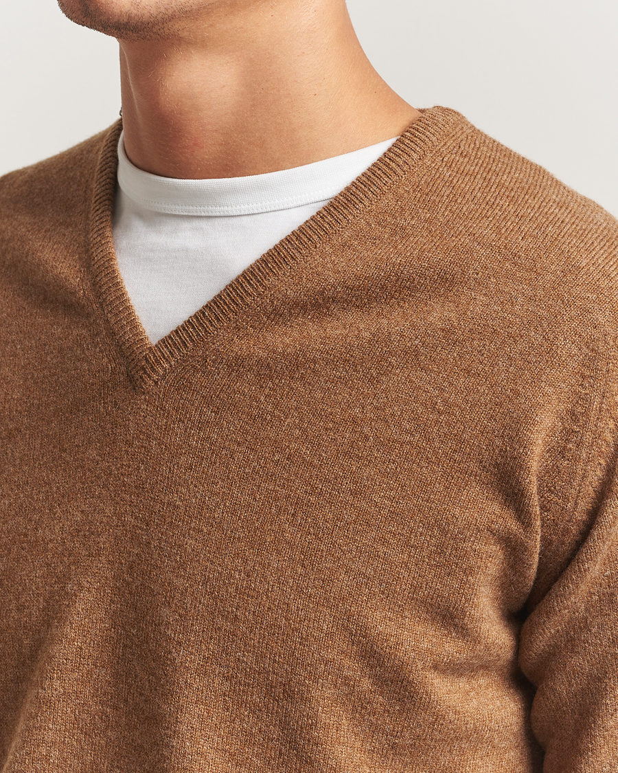 Hombres | Jerséis y prendas de punto | William Lockie | Rob Lambswool V-Neck Savannah