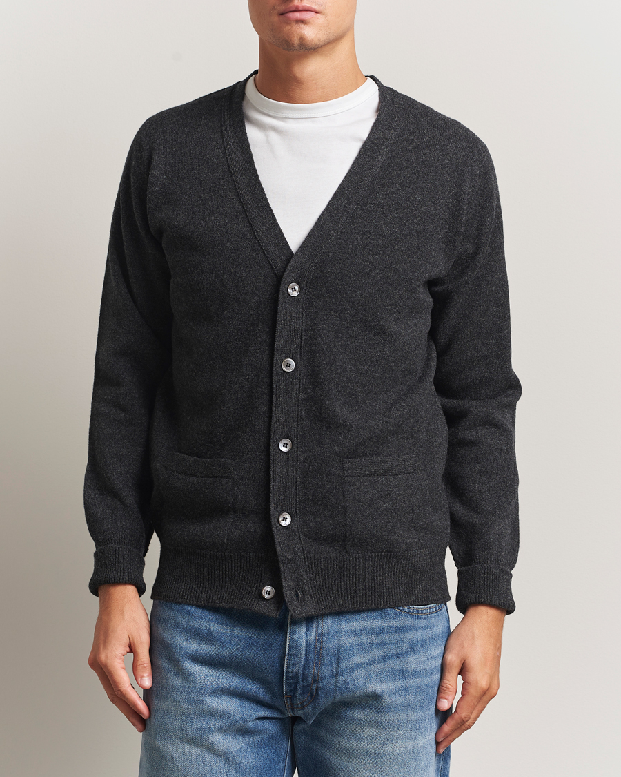 Hombres | Jerséis y prendas de punto | William Lockie | Rob Lambswool Cardigan Charcoal