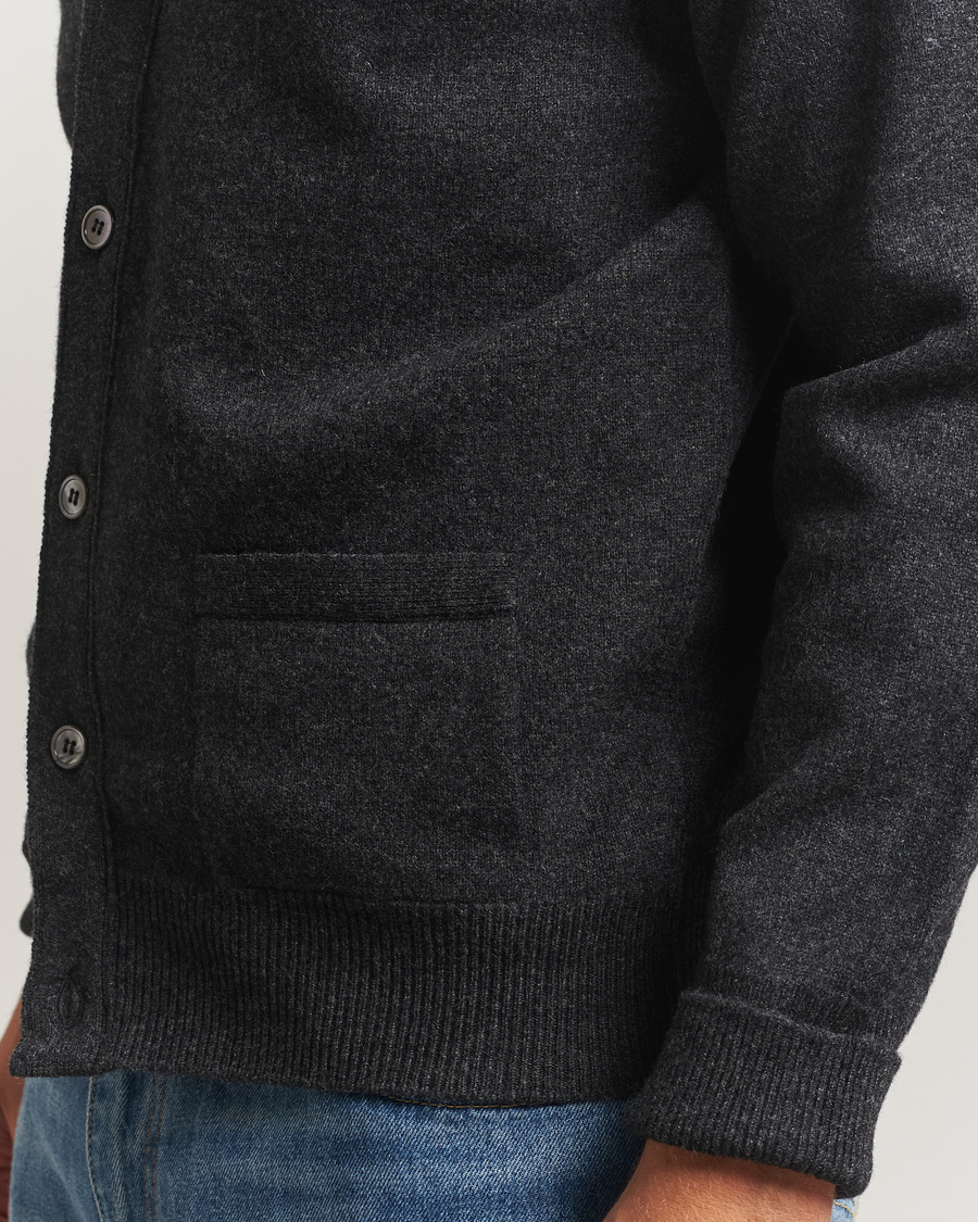Hombres | Jerséis y prendas de punto | William Lockie | Rob Lambswool Cardigan Charcoal
