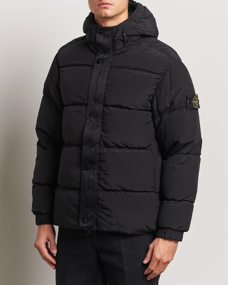 Stone Island Nylon Metal Down Jacket Black en CareOfCarl.es