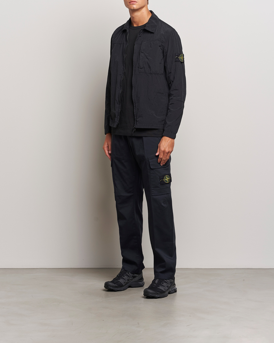 Stone Island Nylon Metal Zip Overshirt Black en CareOfCarl.es