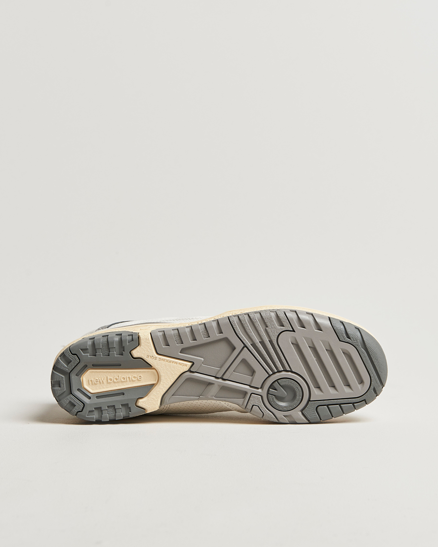 Hombres | New Balance 550 Retro Tennis Sneakers White/Grey | New Balance | 550 Retro Tennis Sneakers White/Grey