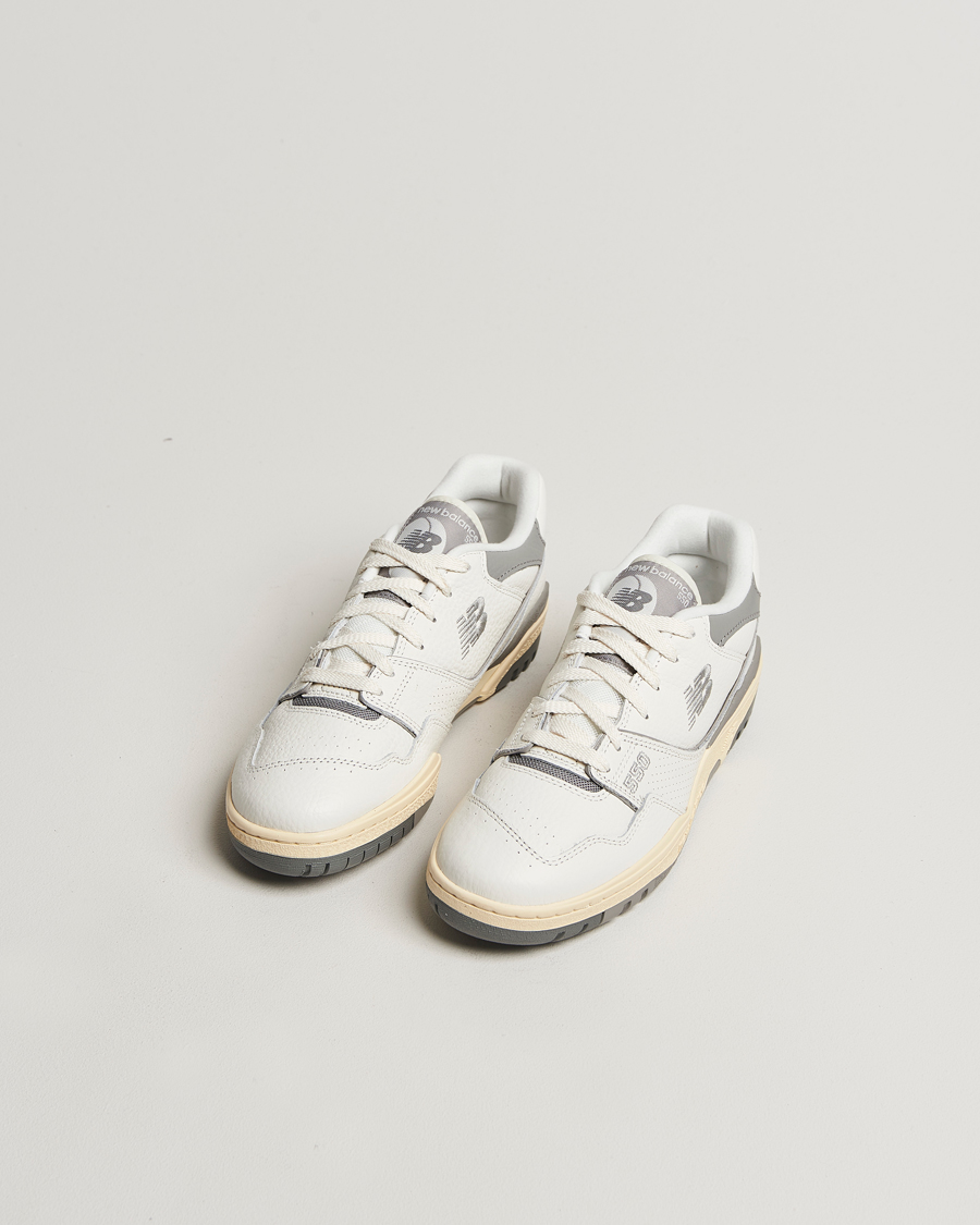 Hombres | New Balance 550 Retro Tennis Sneakers White/Grey | New Balance | 550 Retro Tennis Sneakers White/Grey