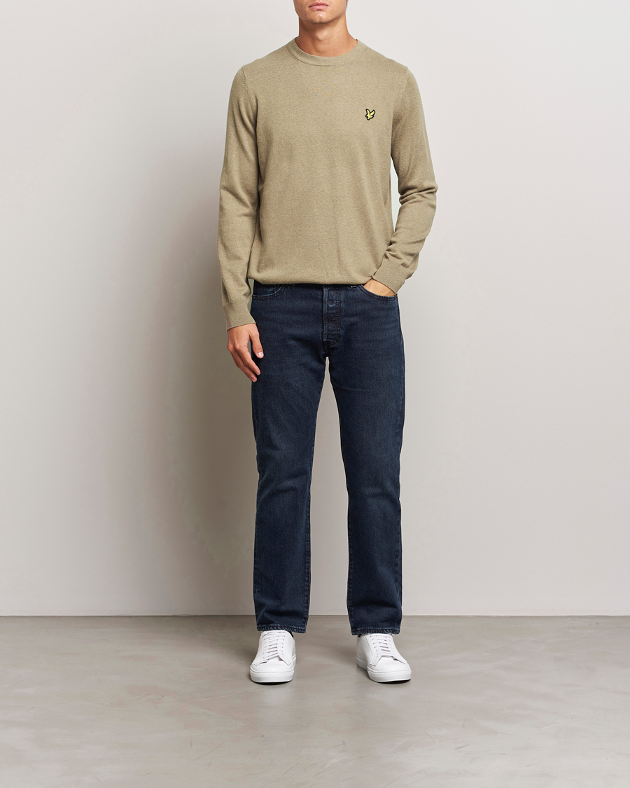 Hombres | Jerséis y prendas de punto | Lyle & Scott | Cotton/Merino Crew Neck Jumper Sage Uniform