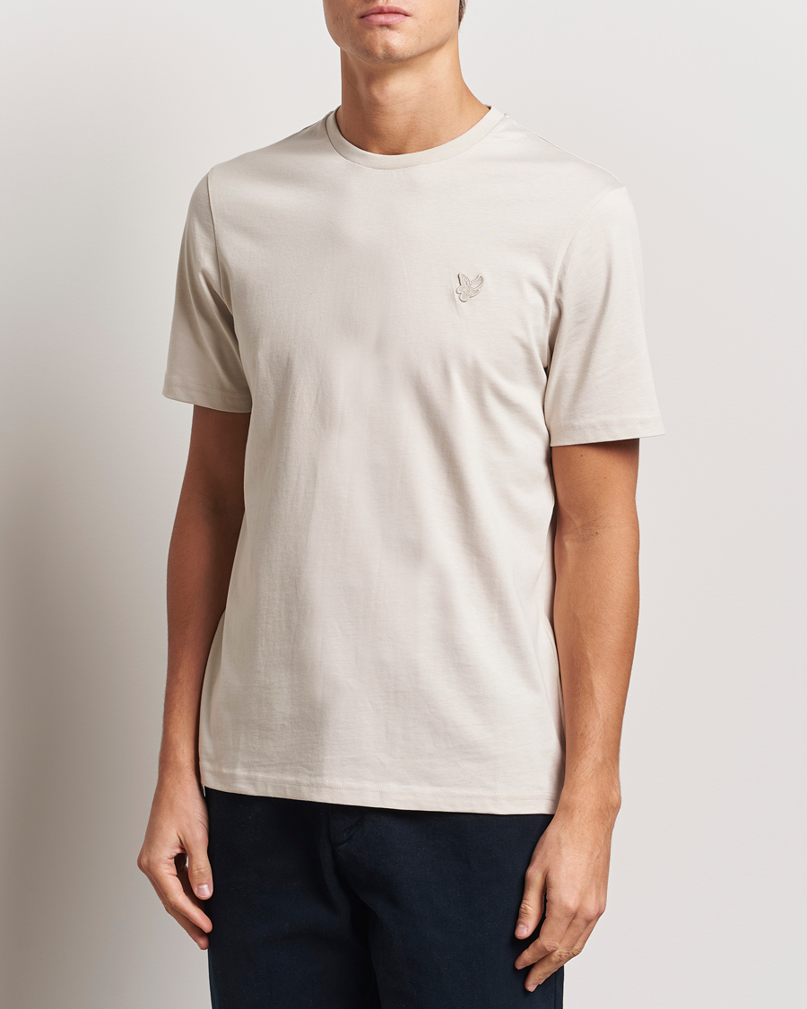 Hombres | Camisetas | Lyle & Scott | Tonal Eagle Crew Neck T-Shirt Cove