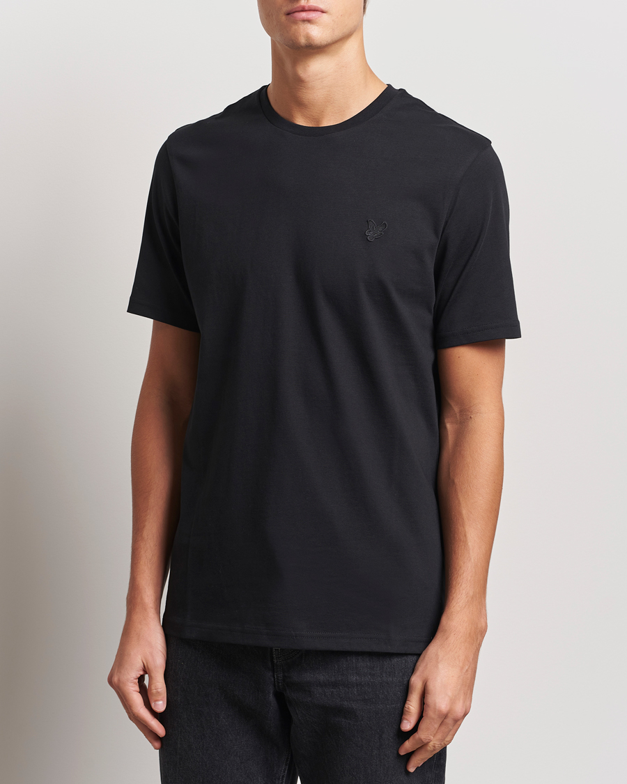 Hombres | Camisetas | Lyle & Scott | Tonal Eagle Crew Neck T-Shirt Jet Black