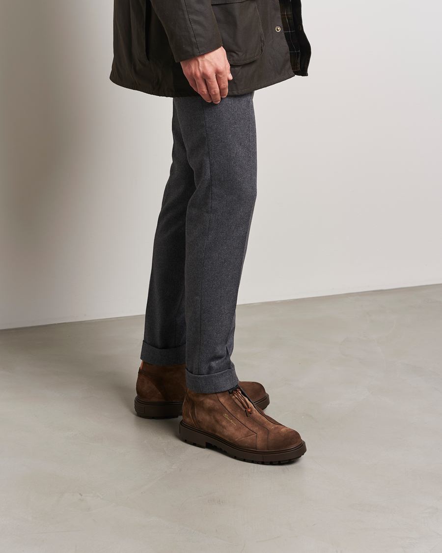 Hombres | Santoni St Moritz No Lace Boot Dark Brown Suede | Santoni | St Moritz No Lace Boot Dark Brown Suede
