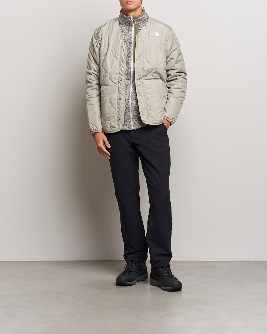 Hombres | Abrigos y chaquetas | The North Face | Ampato Quilted Liner Grey
