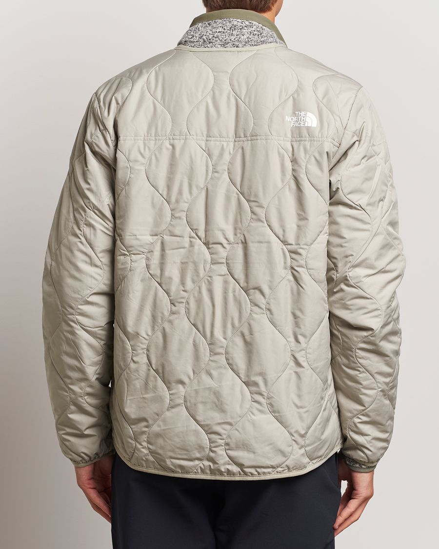 Hombres | Abrigos y chaquetas | The North Face | Ampato Quilted Liner Grey