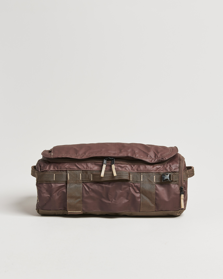 Hombres | The North Face Base Camp Voyager Duffel 32L Brown | The North Face | Base Camp Voyager Duffel 32L Brown