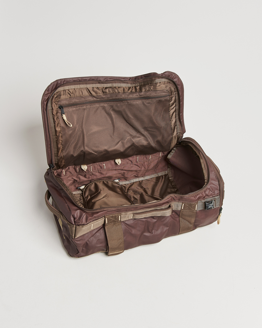 Hombres | The North Face Base Camp Voyager Duffel 32L Brown | The North Face | Base Camp Voyager Duffel 32L Brown