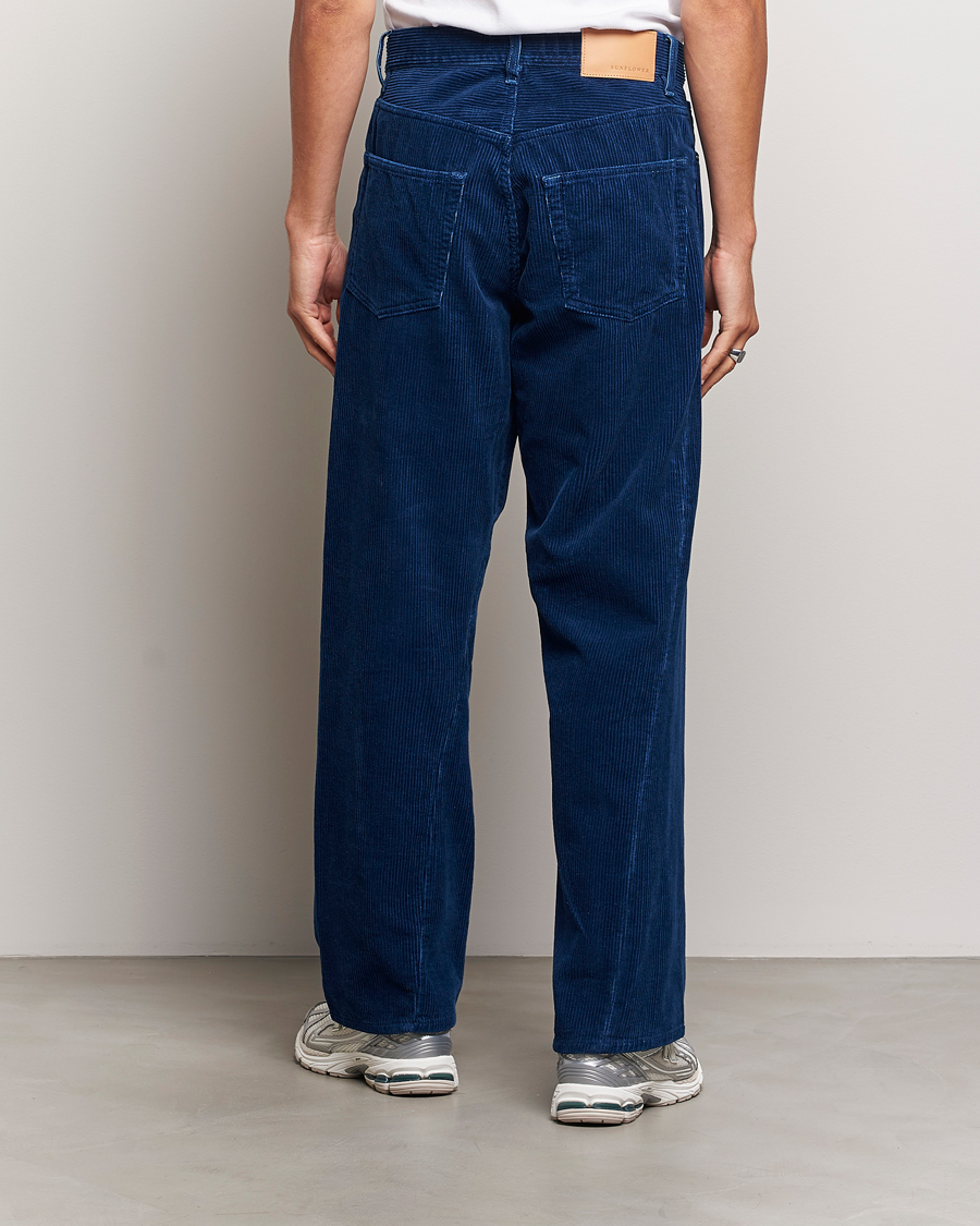 Hombres | Pantalones | Sunflower | Wide Twist Corduroy Pants Indigo
