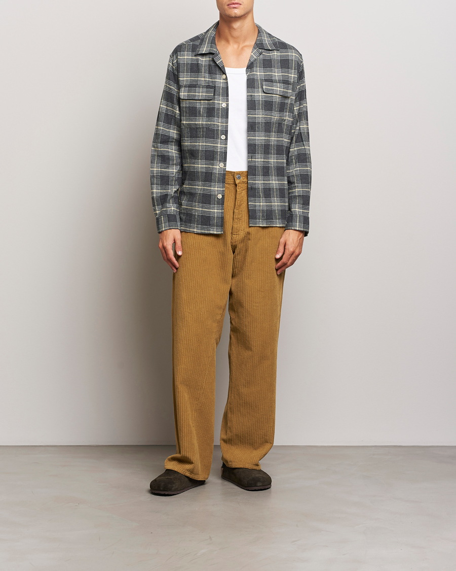 Hombres | Pantalones | Sunflower | Wide Twist Corduroy Pants Ochre
