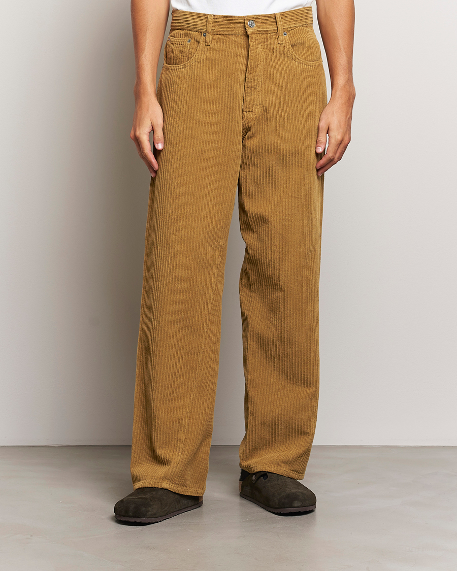 Hombres | Pantalones | Sunflower | Wide Twist Corduroy Pants Ochre